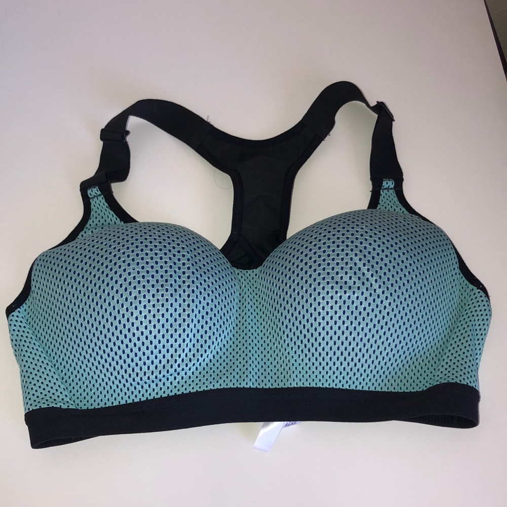 VS sports bra 🦋